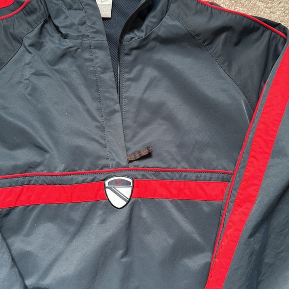 Vintage Nike Windbreaker - Picture 2 of 4